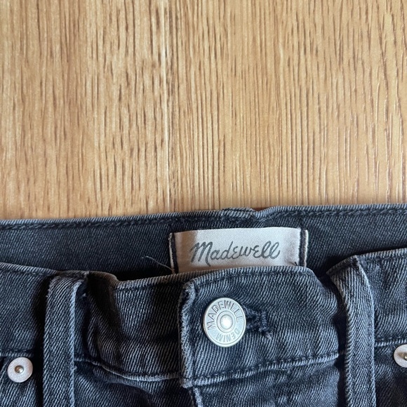 Madewell Classic Black Denim Women's Shorts - Picture 5 of 7
